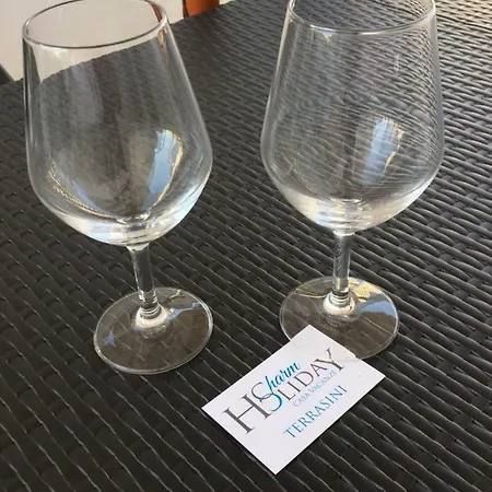 Charm تيراسيني