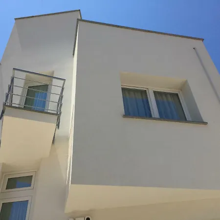 Charm بيت للعطل *