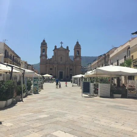 بيت للعطل Charm